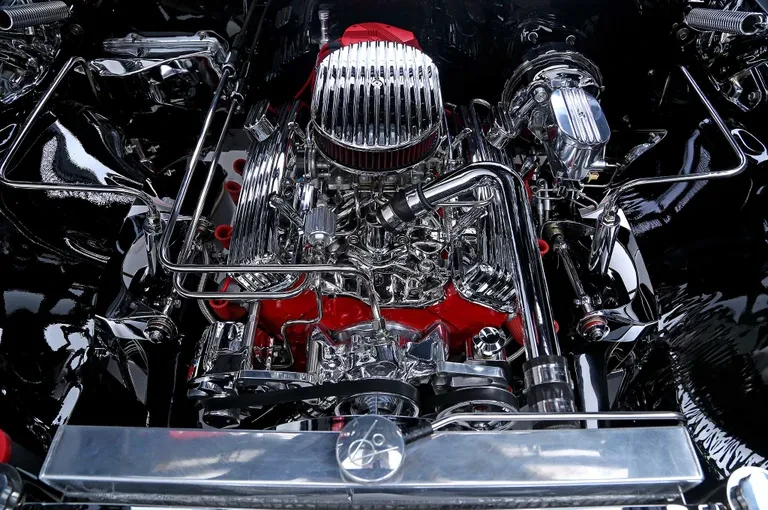 Moteur Porsche Flat-6 Aircooled en cours de restauration à Combloux